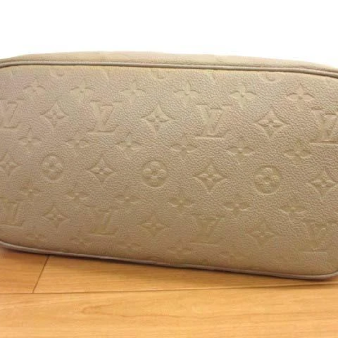 Louis Vuitton Neverfull Beige