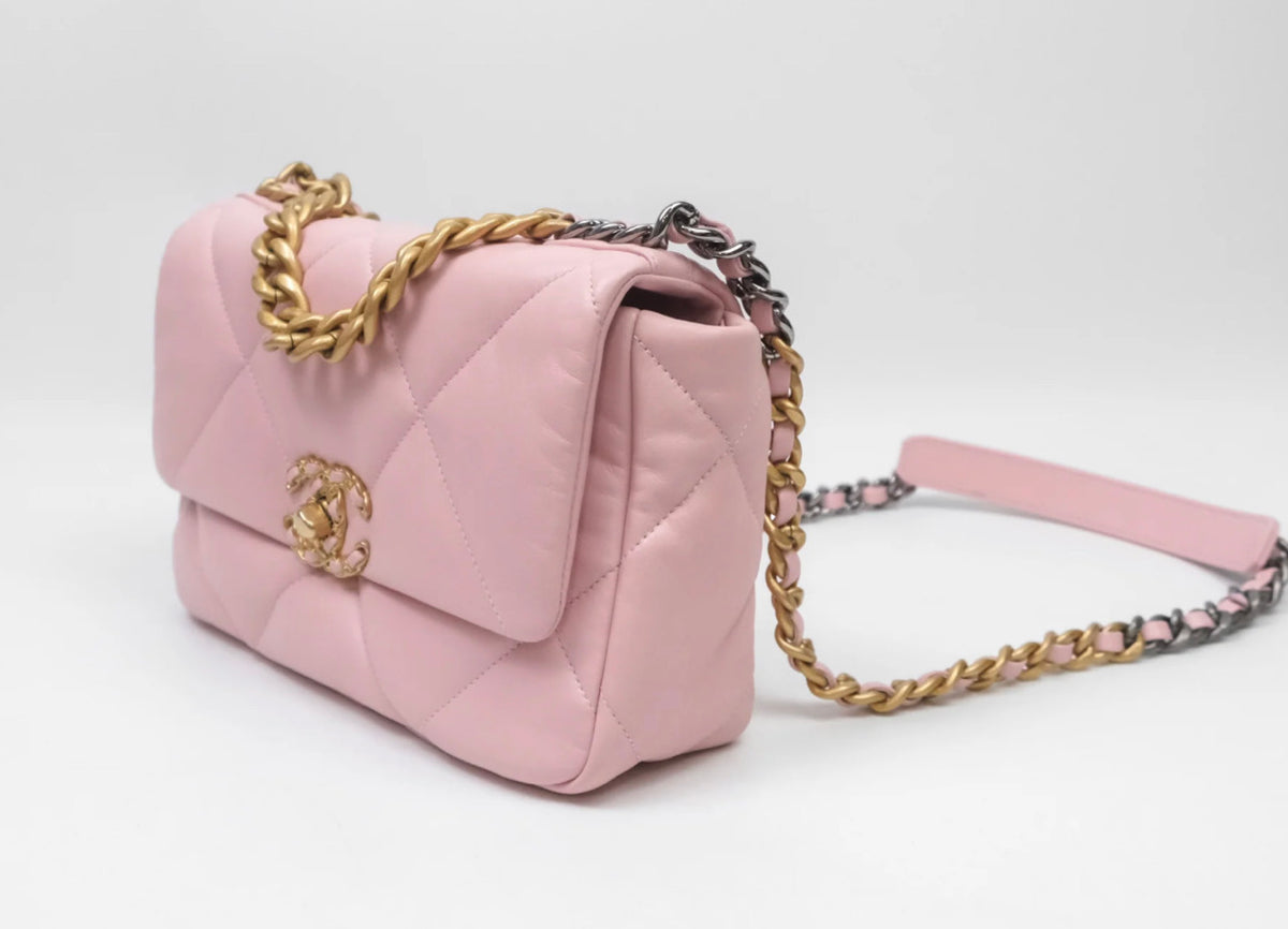 Chanel 19 small pink