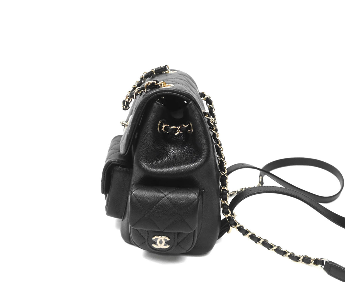 Chanel small duma backpack caviar con plásticos
