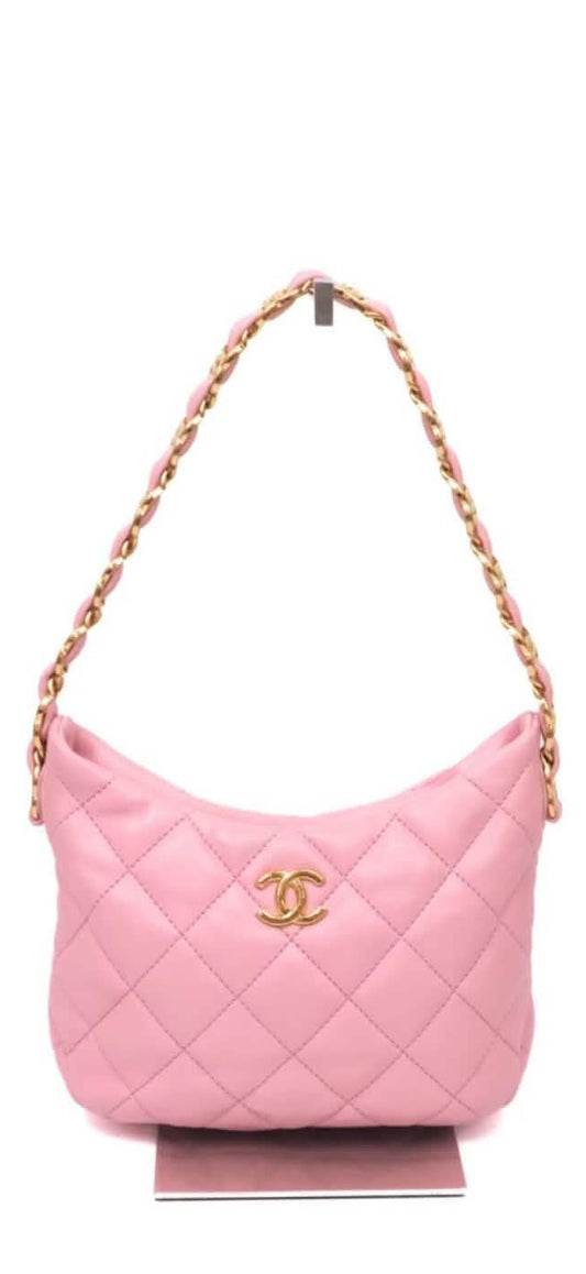 Chanel vintage CC quilted shoulder caviar