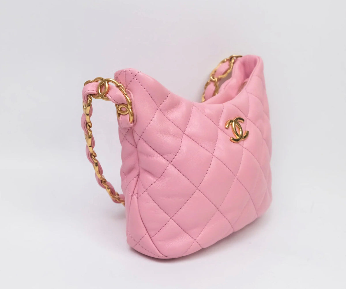 Chanel vintage CC quilted shoulder caviar