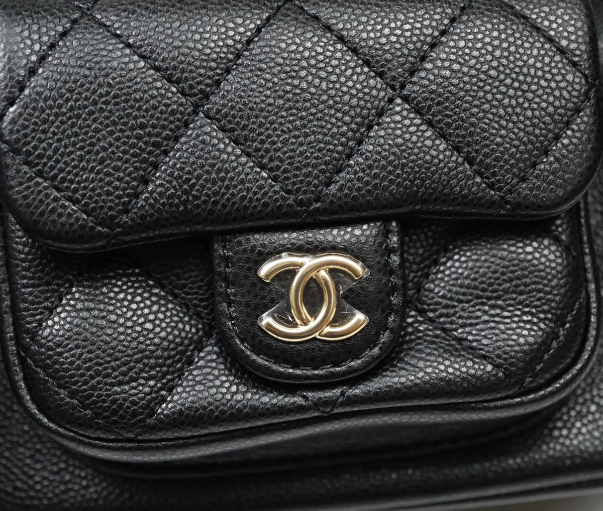 Chanel small duma backpack caviar con plásticos