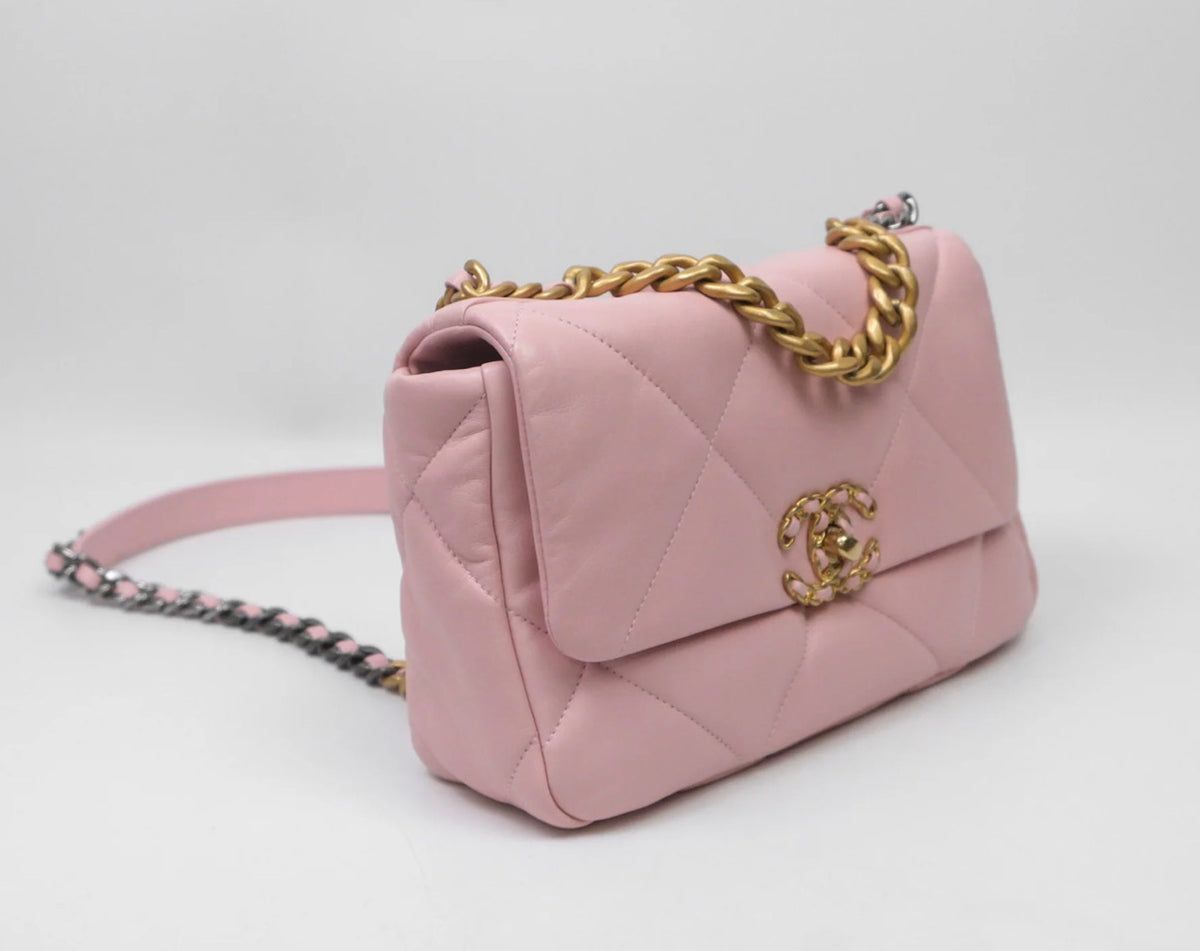 Chanel 19 small pink